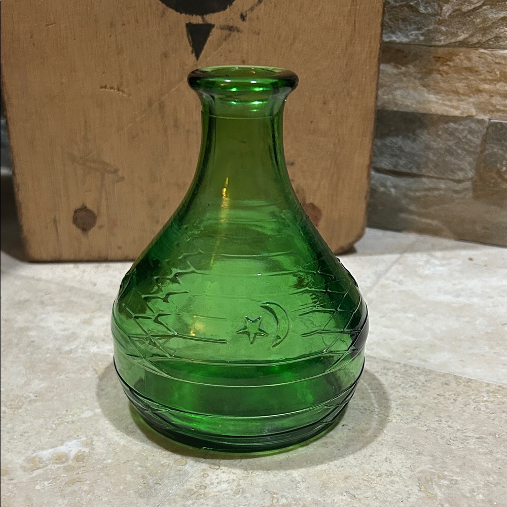 MASTER CRAFT vintage Italian green glass vase or bottle w/ moon and star design